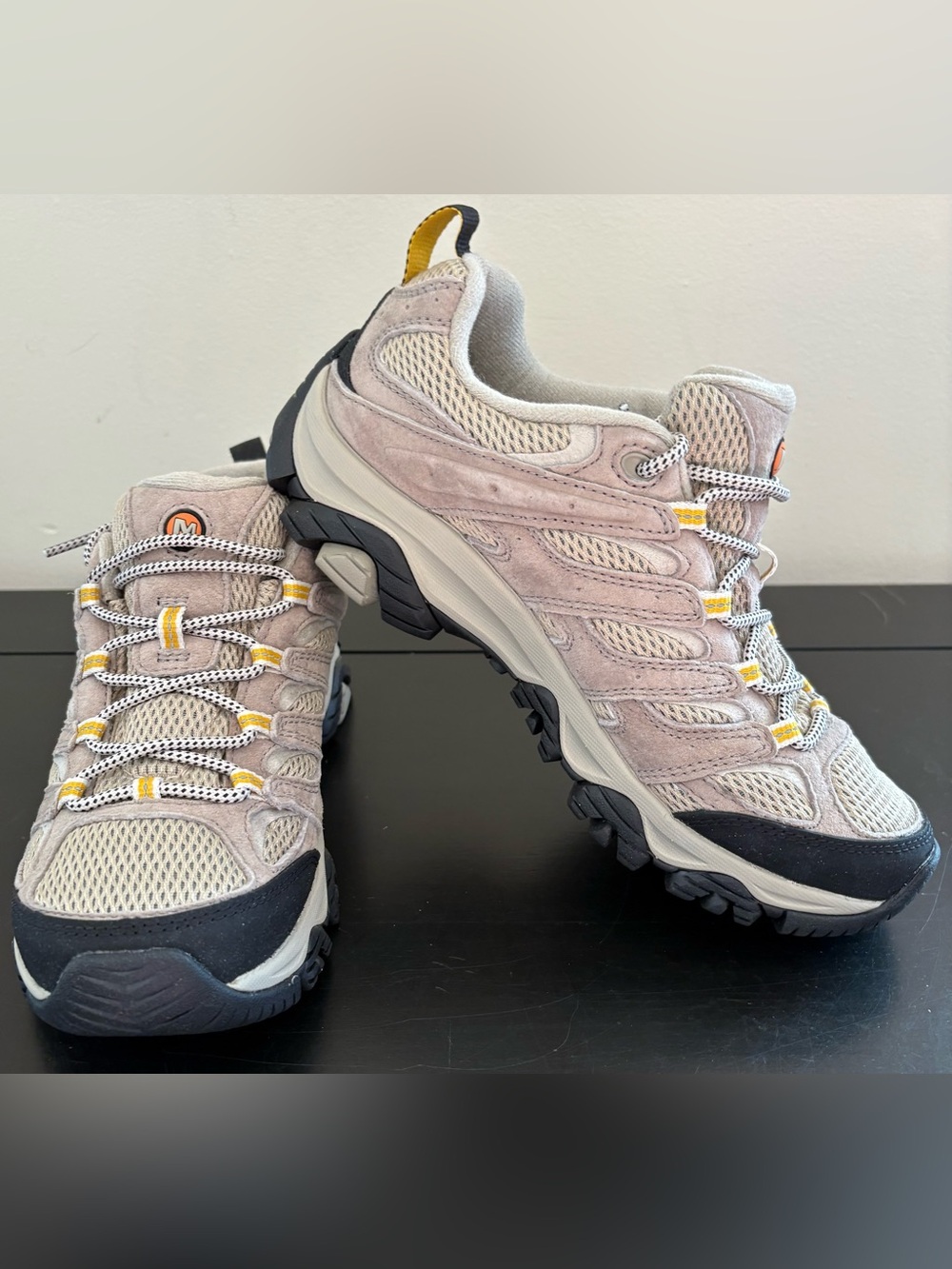 Merrell Moab 3 Women’s All Terrain Hiking Shoes Vibram Soles Brand New Size 8.5